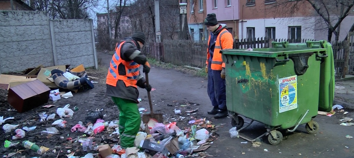 В Днепре мужчины не хотят идти работать, получают повестки в ТЦК