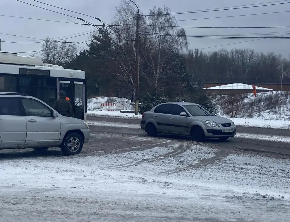 Обрив контактної мережі на бульварі Слави: як курсують тролейбуси