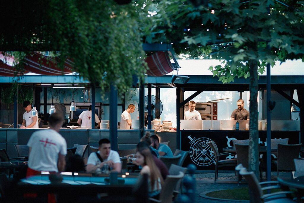 Ешь и кайфуй: 10 заведений в Днепре с красивыми видами