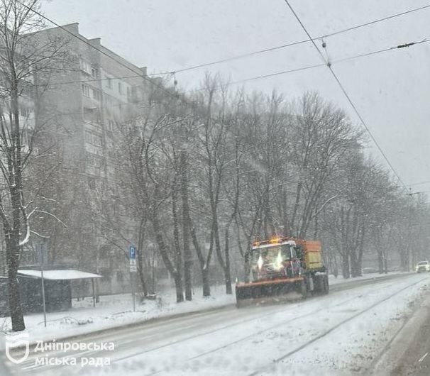 Непогода в Днепре: какая ситуация на дорогах города