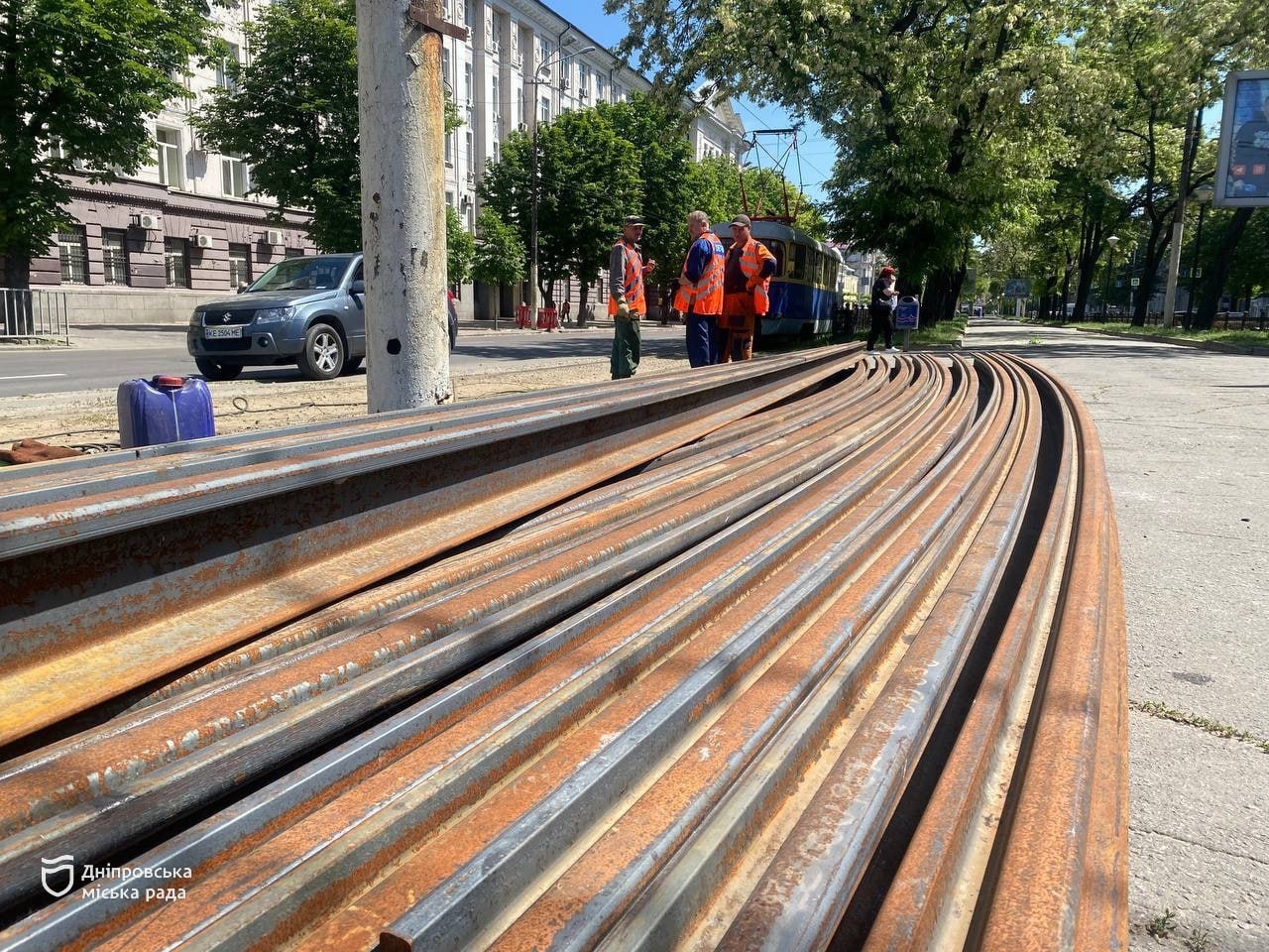 В Днепре идет ремонт еще одного трамвайного переезда: когда откроют движение