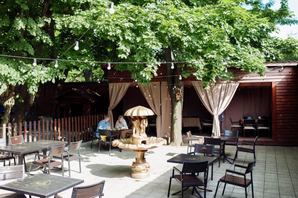 Ешь и кайфуй: 10 заведений в Днепре с красивыми видами