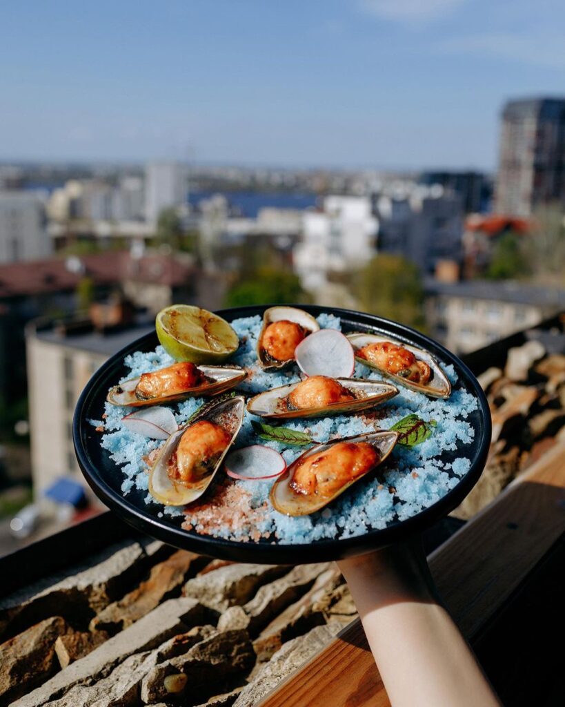 Ешь и кайфуй: 10 заведений в Днепре с красивыми видами