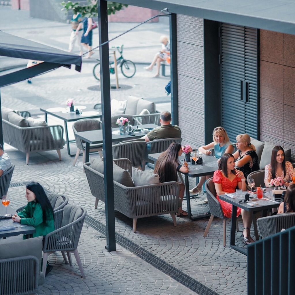 Ешь и кайфуй: 10 заведений в Днепре с красивыми видами