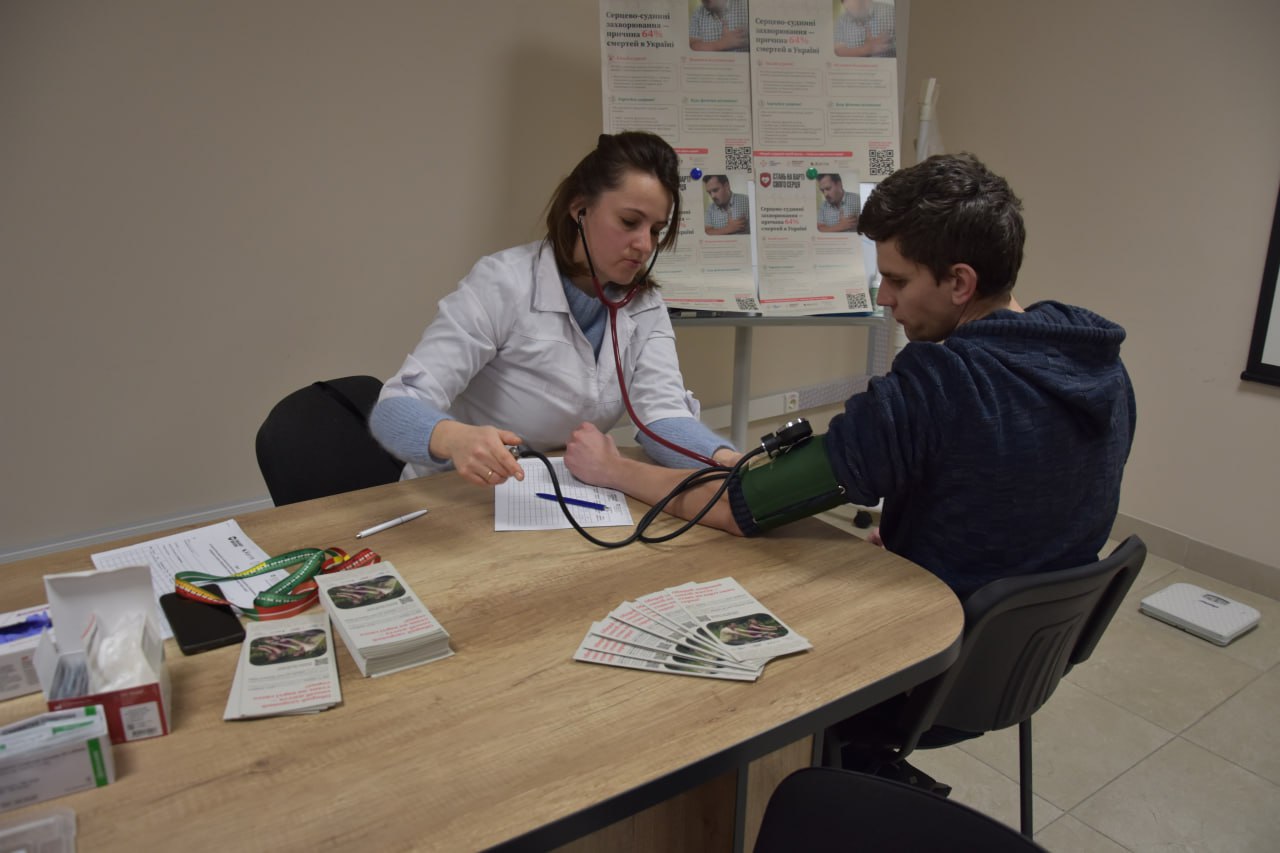 У Дніпропетровській області жителі можуть пройти медичне обстеження: яку допомогу надають медики