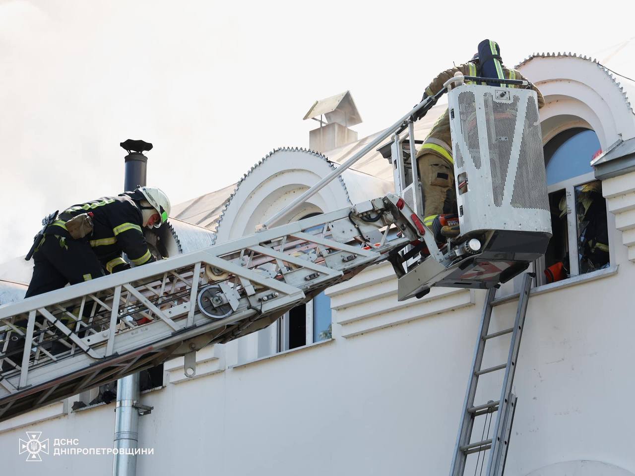 У Дніпрі горів храм Української православної церкви: є загибла та постраждалі