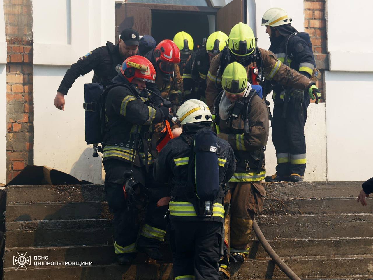 У Дніпрі горів храм Української православної церкви: є загибла та постраждалі