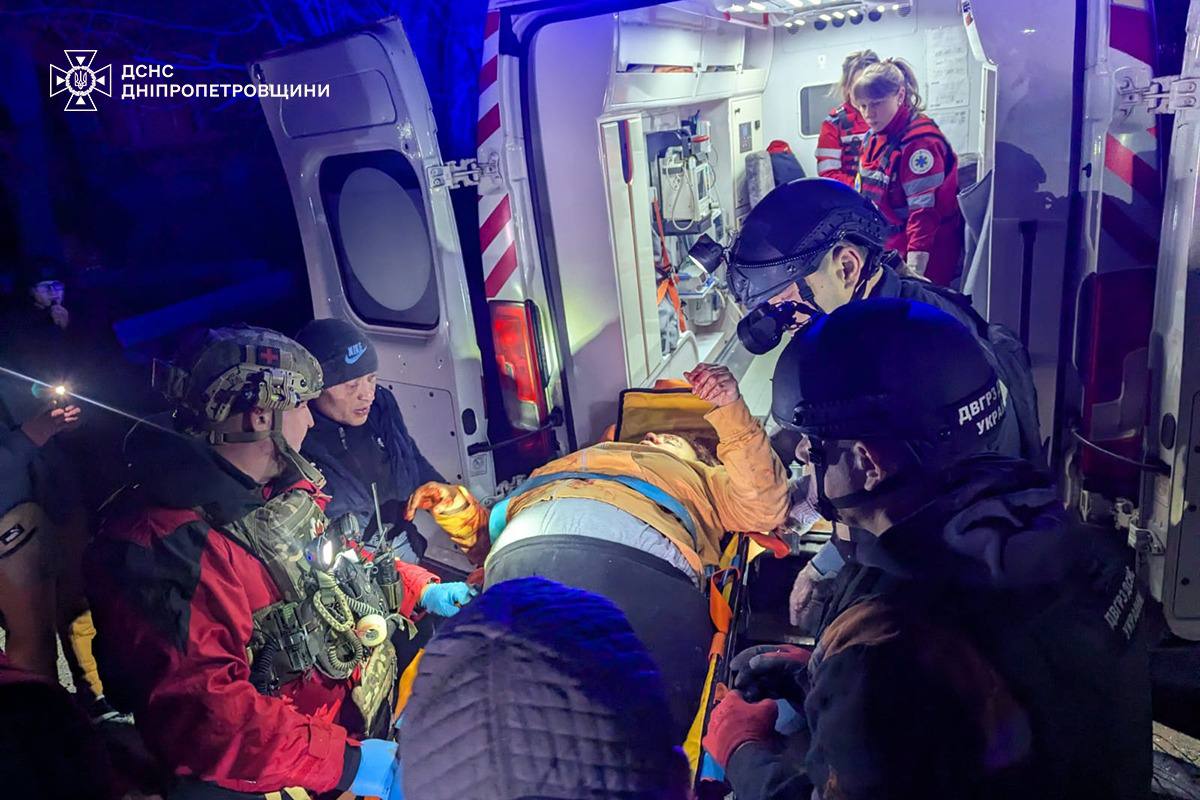 Ракетний удар по Кривому Рогу: загиблі, руйнування та термінова потреба в донорах (ФОТО)