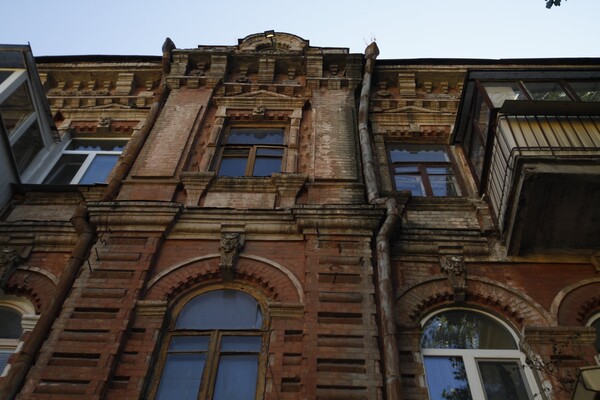 В Днепре хотят реставрировать исторический дом: как он выглядит сейчас фото 3
