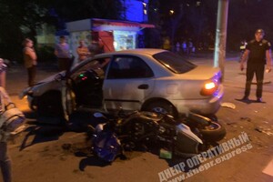 Водитель погиб, пассажирка в больнице: на Богдана Хмельницкого ДТП с мотоциклистом фото 4