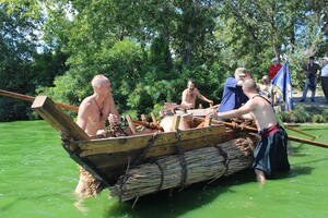 Вот это да: в Днепре казаки построили легендарное судно фото 5