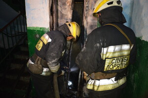 В девятиэтажке вспыхнула шахта лифта: жильцов эвакуировали (фото, видео) фото