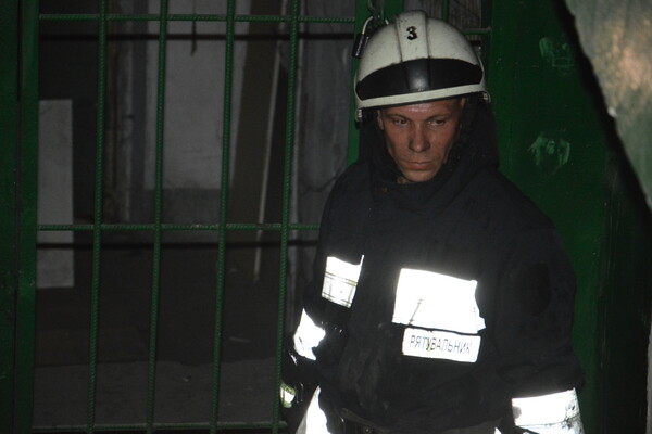 В девятиэтажке вспыхнула шахта лифта: жильцов эвакуировали (фото, видео) фото 1