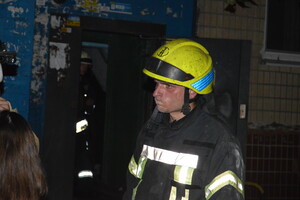 В девятиэтажке вспыхнула шахта лифта: жильцов эвакуировали (фото, видео) фото 3