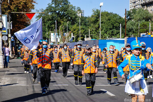 Необычно: в Днепре прошел парад коммунальной техники (фото) фото 15