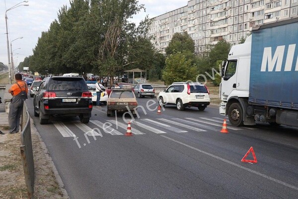 Опасный переход: на Донецком шоссе сбили подростка фото 3