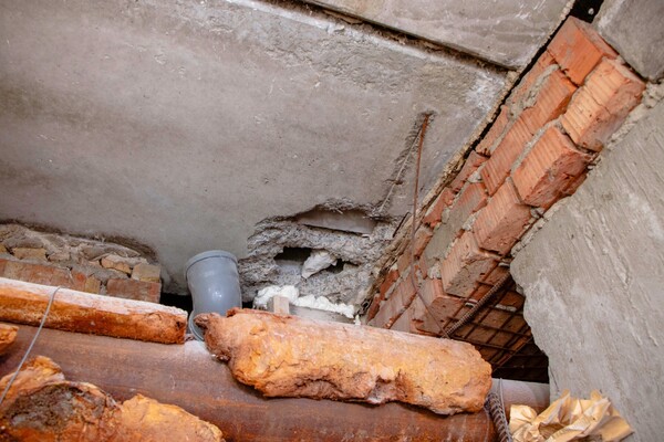Стены трясутся, газ пропадает: в Днепре может обрушиться жилой дом фото 4
