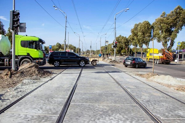 Не намокнешь: на Ломовском появятся новые трамвайные платформы (фото) фото 1