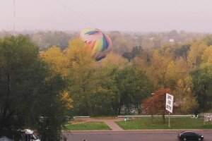 Полюбуйтесь: в Днепре в небе летали воздушные шары (фото, видео) фото