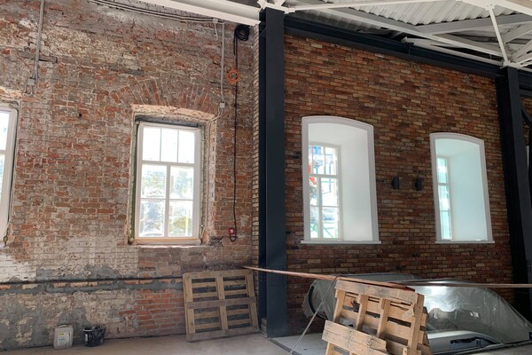 Загляни внутрь: как реставрируют одно из самых старых зданий Днепра фото 3