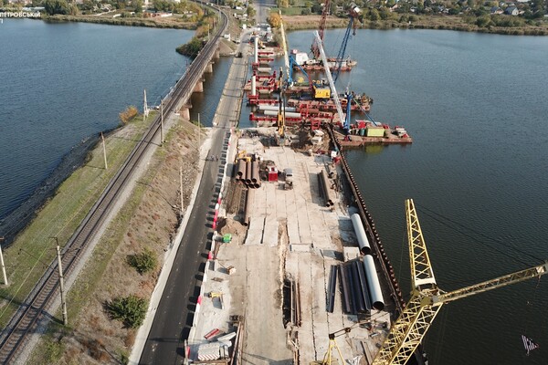 Началась реконструкция: как продвигается строительство рухнувшего моста возле Никополя фото 3