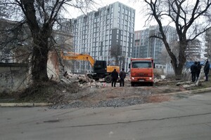 В тире не постреляем: в центре Днепра снесли еще одно здание (фото) фото 2