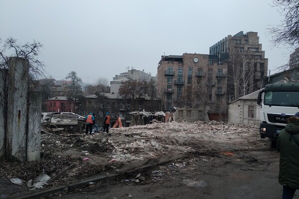 В центре Днепра снесли два дома: что появится на их месте фото 3