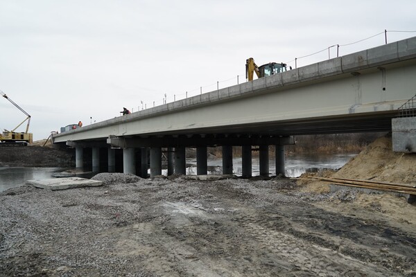 Почти закончили: под Днепром строят новый мост (фото) фото