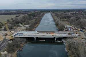 Почти закончили: под Днепром строят новый мост (фото) фото 1