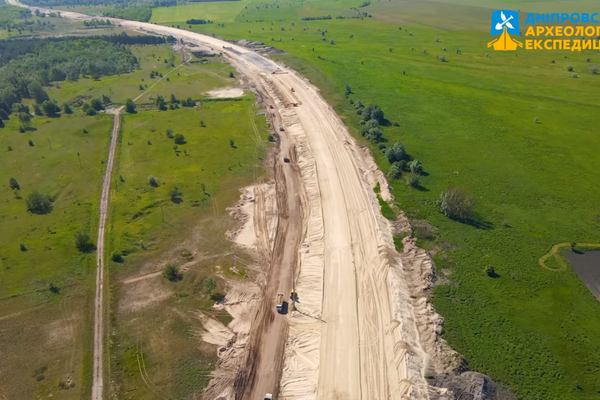 История под ногами: при строительстве новой трассы под Днепром нашли древние поселения фото 9