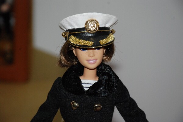 На радость детям: в Днепре провели выставку необычных кукол Barbie фото 10