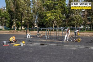 В Перещепино финиширует модернизация школьного стадиона фото 6