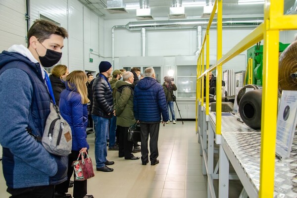 На Днепропетровщине власть, бизнес и ученые говорили о перспективах космической отрасли фото