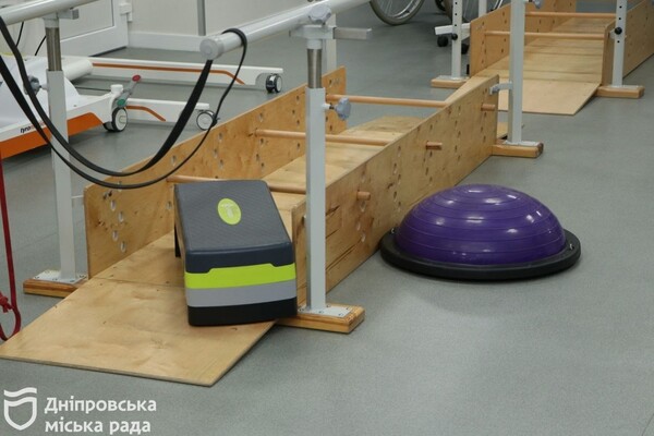  Ставлять на ноги та повертають до повноцінного життя: фахівці реабілітаційного центру Дніпра продовжують надавати всебічну допомогу військовим  фото 9